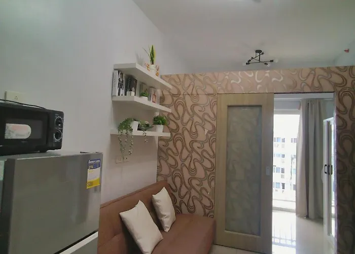 The Pent - Serene At Shore Moa Apartment Manila